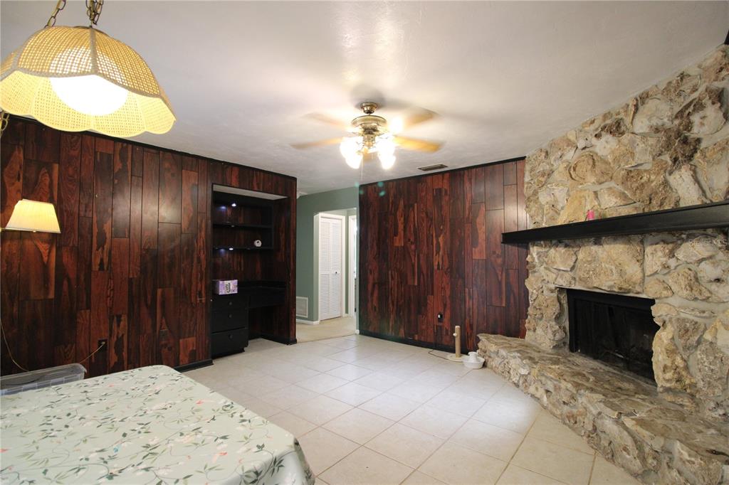 1624 Southwest 77th Terrace Gainesville, FL 32607 - Photo 5 of 11
