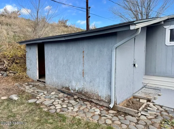 a view of a door of the house