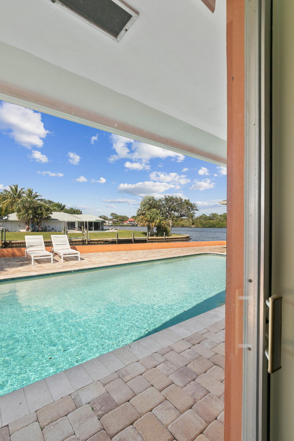 159 Gulfstream Drive Tequesta, FL 33469 - Photo 23 of 32 Guest View