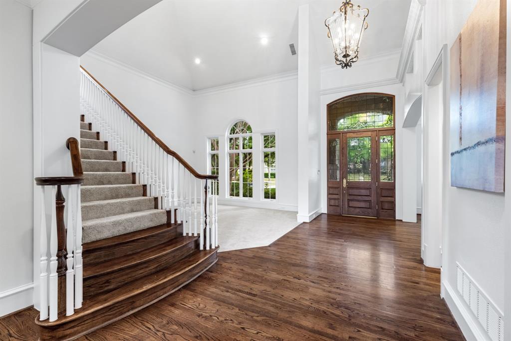 7402 Round Hill Road McKinney, TX 75072 - Photo 3 of 36