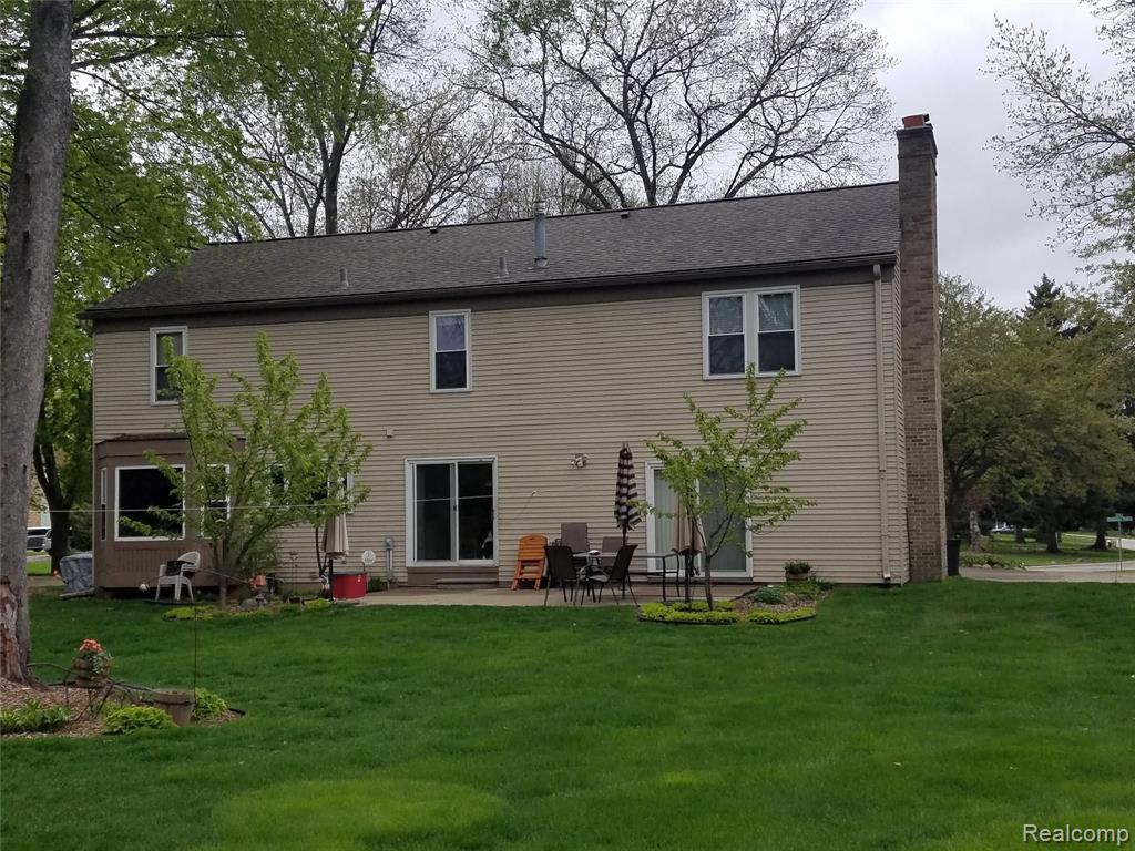 35850 Seminary Ridge Farmington Hills, MI 48331 - Photo 2 of 7