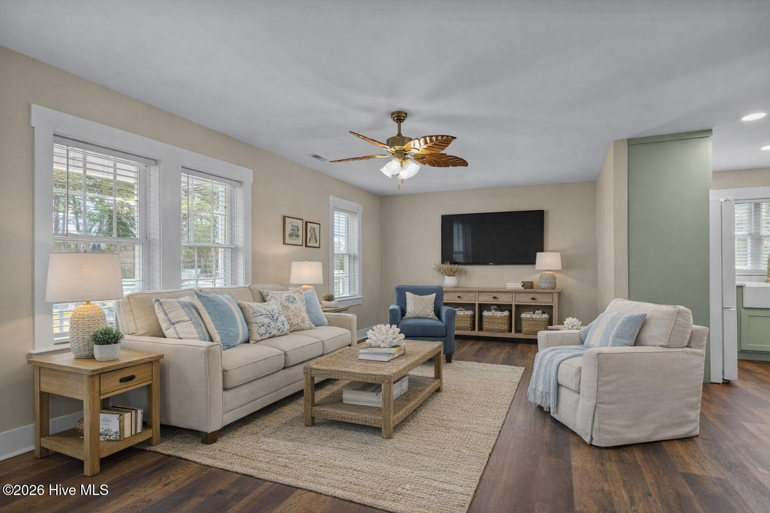 177 Otway Farm Road Beaufort, NC 28516 - Photo 4 of 48 177 Otway LR_VS1