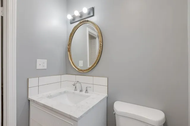 $325,000 | 1330 East Kennedy Drive, Streamwood, IL 60107