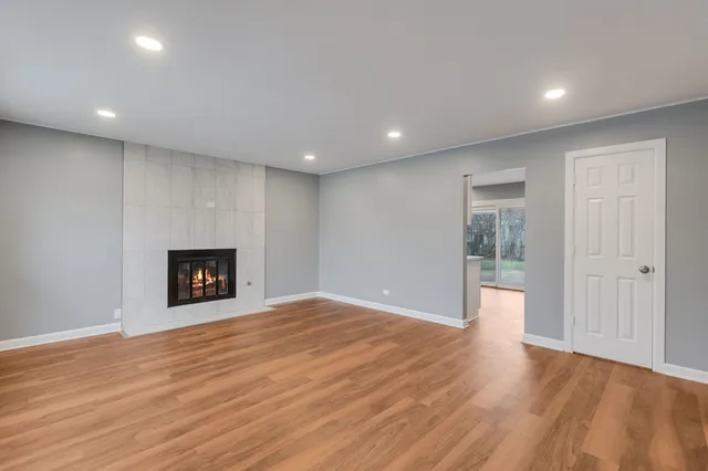 $325,000 | 1330 East Kennedy Drive, Streamwood, IL 60107