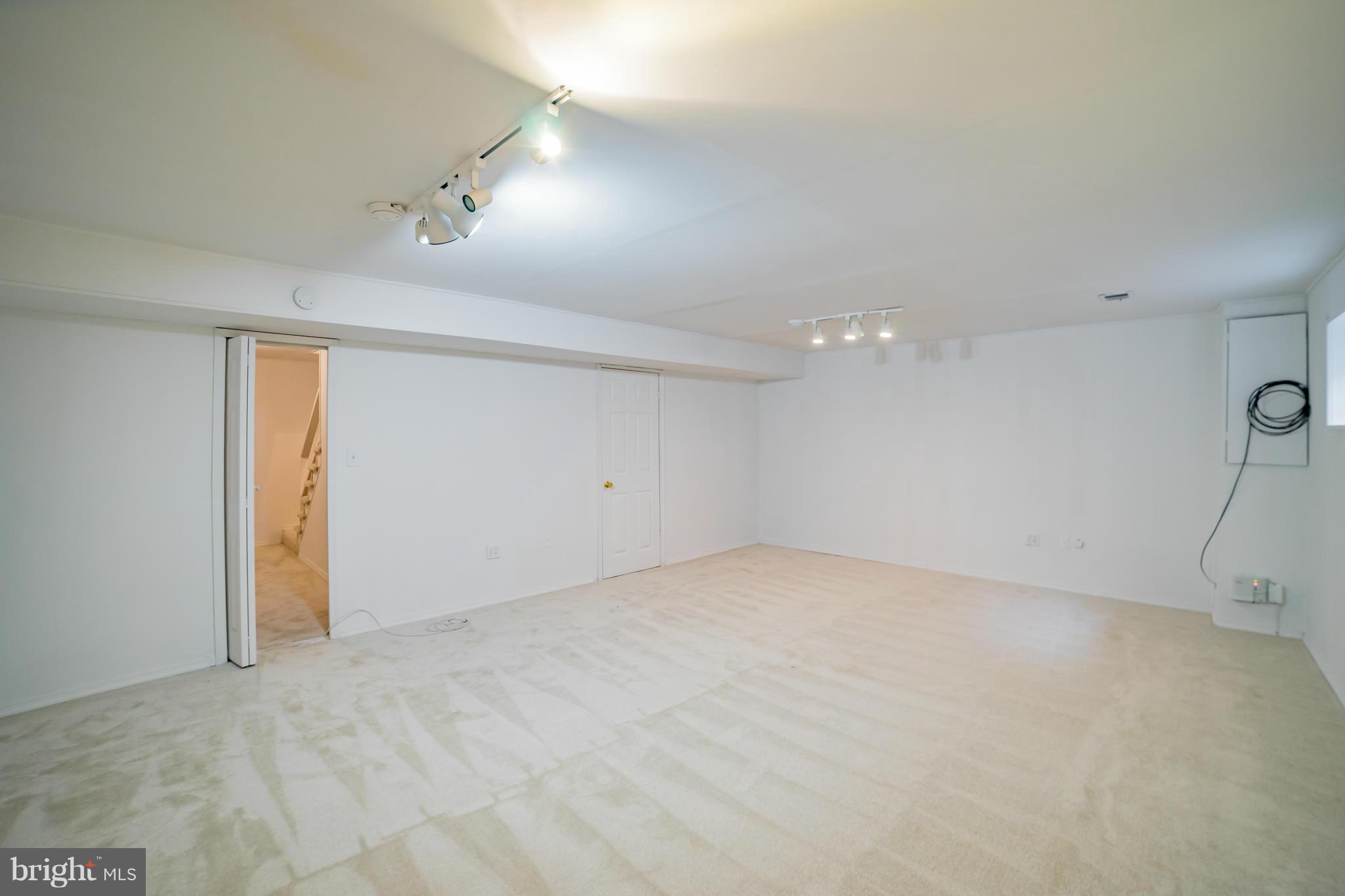 38 Oak Shade Road Gaithersburg, MD 20878 - Photo 20 of 22 Basement Main