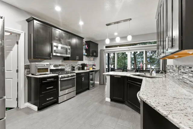 $939,000 | 12808 North North Park Street, Newman Lake, WA 99025