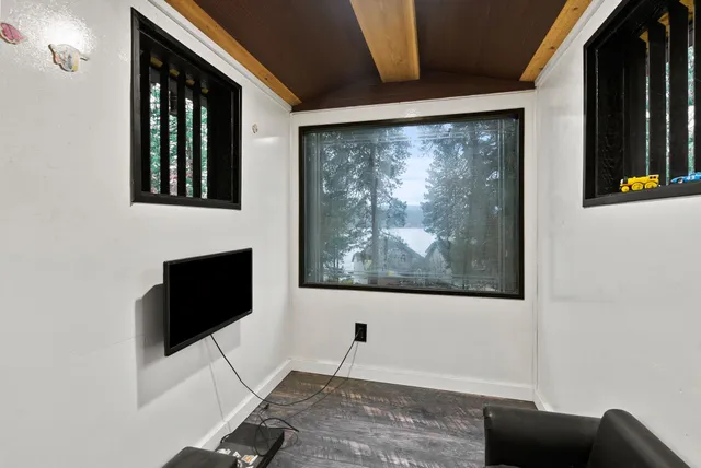 $939,000 | 12808 North North Park Street, Newman Lake, WA 99025