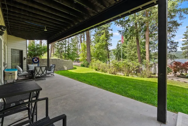 $939,000 | 12808 North North Park Street, Newman Lake, WA 99025