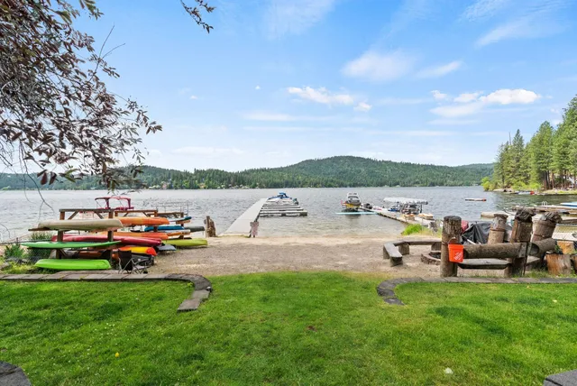 $939,000 | 12808 North North Park Street, Newman Lake, WA 99025