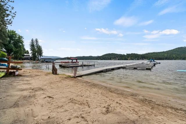 $939,000 | 12808 North North Park Street, Newman Lake, WA 99025