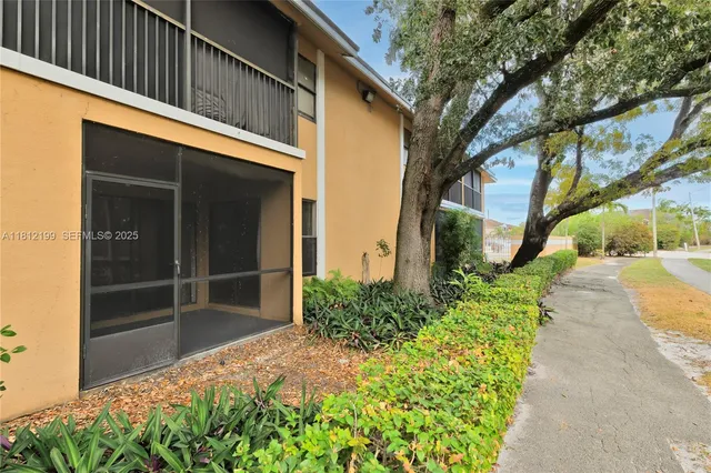 $264,900 | 8109 Southwest 21st Court, Unit 8109, Miramar, FL 33025