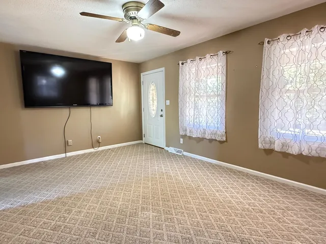 $279,900 | 238 Lakeview Drive, Blacksburg, SC 29702