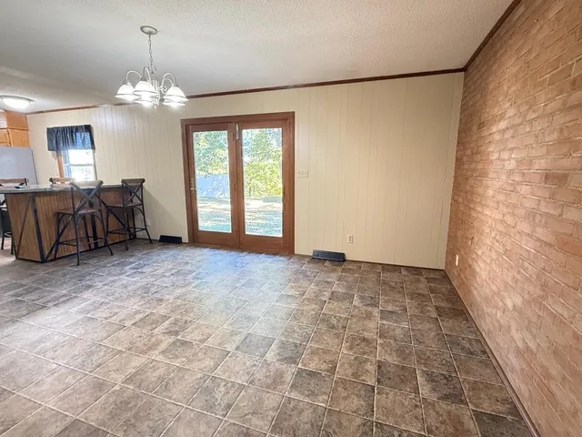 $279,900 | 238 Lakeview Drive, Blacksburg, SC 29702