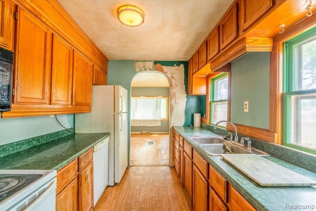 10090 Sterling Street Romulus, MI 48174 - Photo 12 of 25