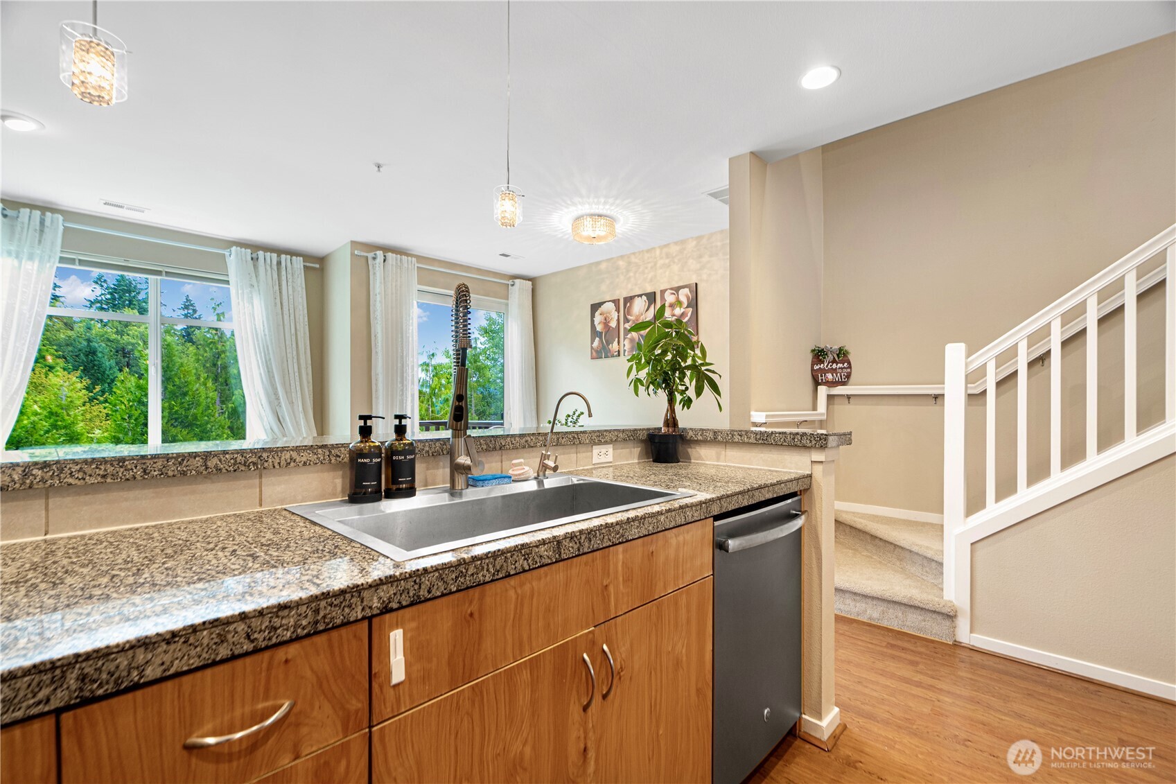 162 Cougar Ridge Road Northwest, Unit 1104 Issaquah, WA 98027 - Photo 10 of 32