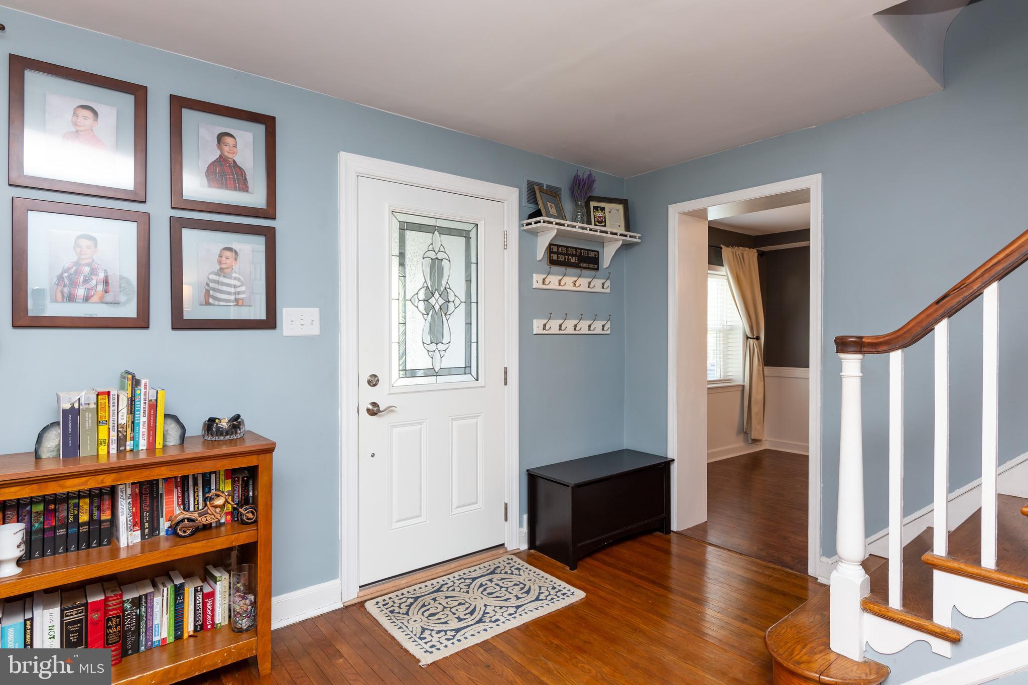 148 Signal Road Drexel Hill, PA 19026 - Photo 4 of 37 a view of an entryway with workspace and livingroom view