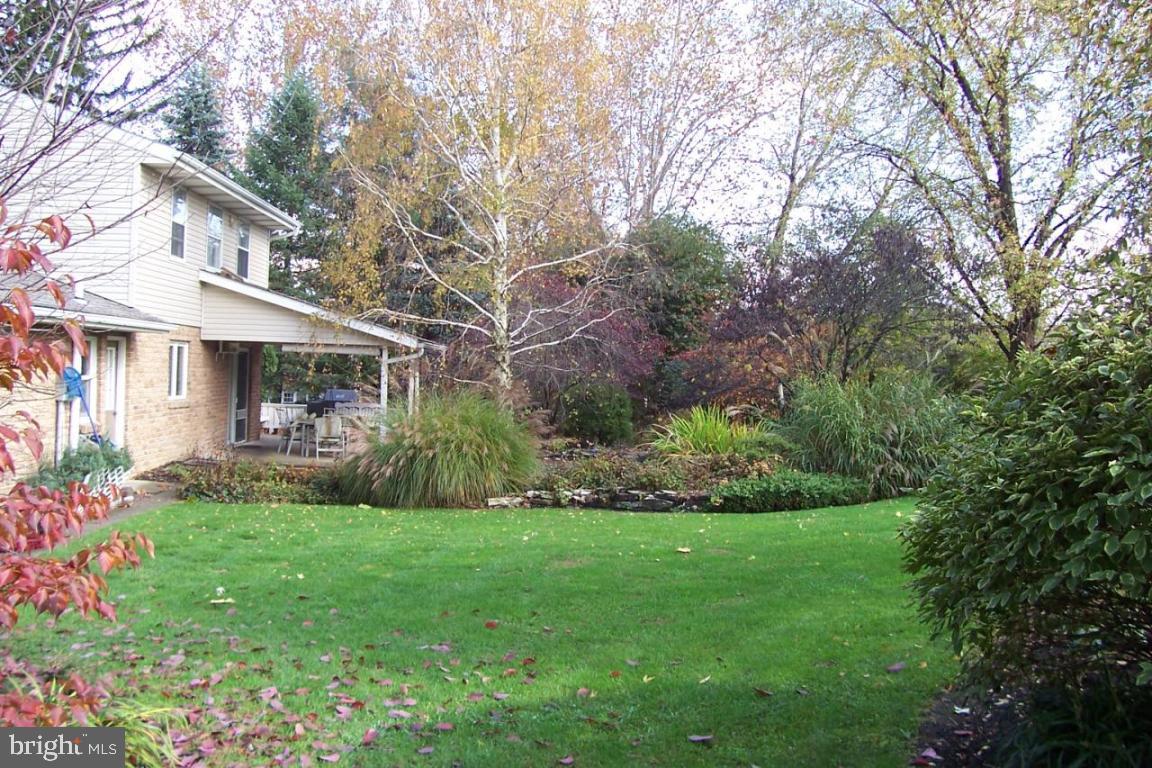 780 Schwanger Road Elizabethtown, PA 17022 - Photo 3 of 12