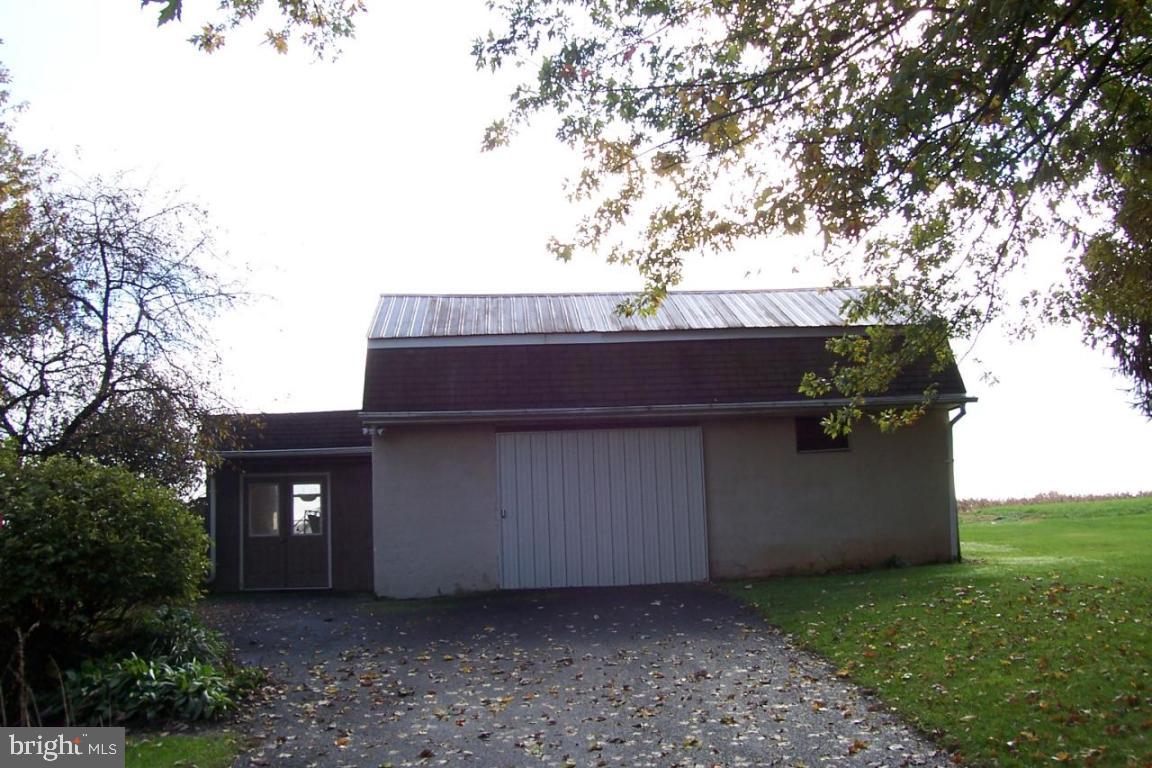 780 Schwanger Road Elizabethtown, PA 17022 - Photo 7 of 12