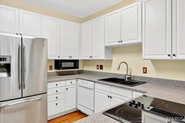 $470,000 | 153 Vonbehren Drive, Chesterfield, MO 63005