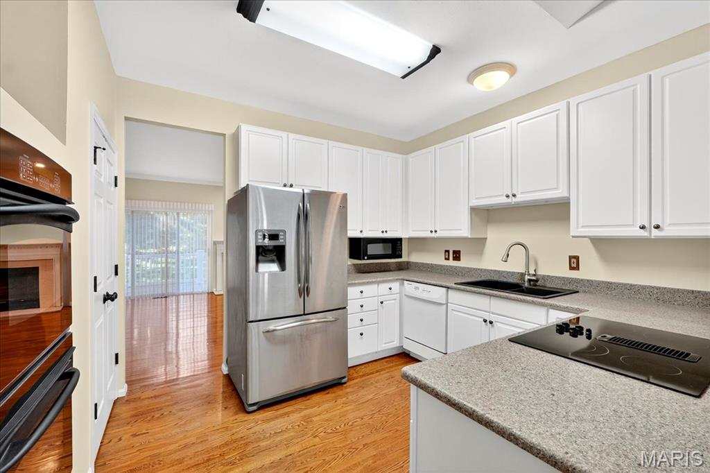 153 Vonbehren Drive Chesterfield, MO 63005 - Photo 13 of 57