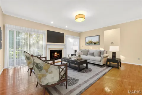 $480,000 | 153 Vonbehren Drive, Chesterfield, MO 63005