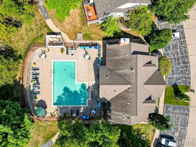 $480,000 | 153 Vonbehren Drive, Chesterfield, MO 63005