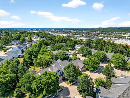 $480,000 | 153 Vonbehren Drive, Chesterfield, MO 63005