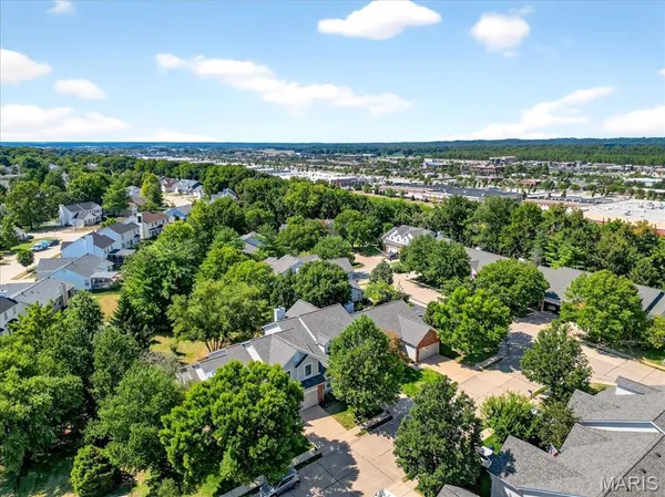 $470,000 | 153 Vonbehren Drive, Chesterfield, MO 63005