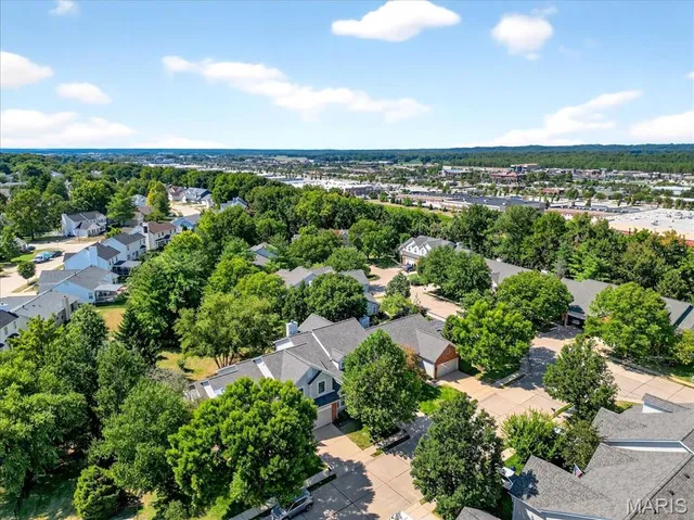 $470,000 | 153 Vonbehren Drive, Chesterfield, MO 63005