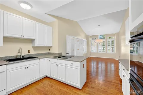 $480,000 | 153 Vonbehren Drive, Chesterfield, MO 63005