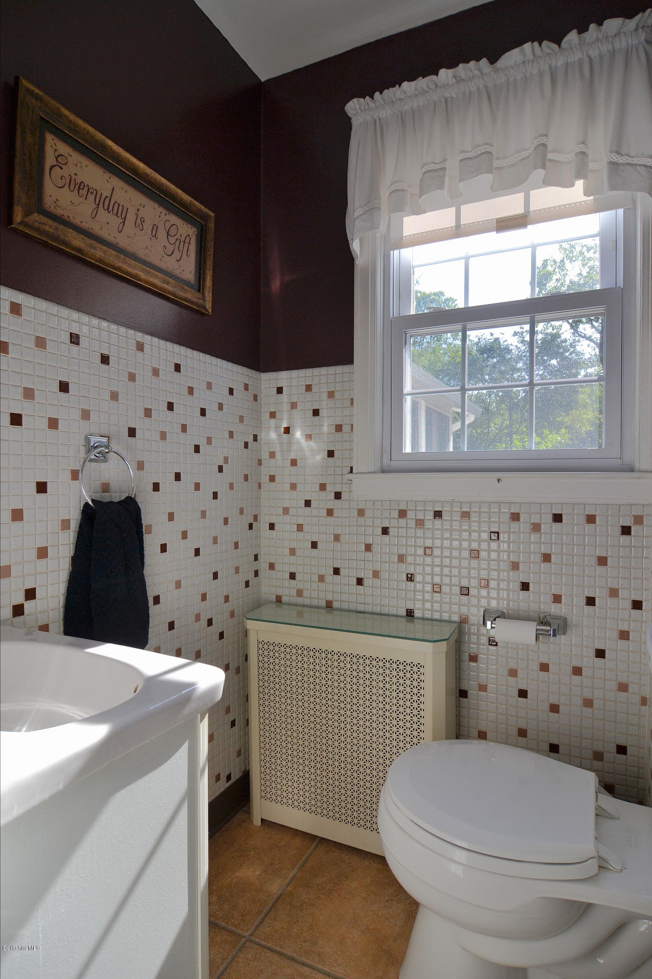 36 Valentine Road Pittsfield, MA 01201 - Photo 16 of 30 1/2 bath