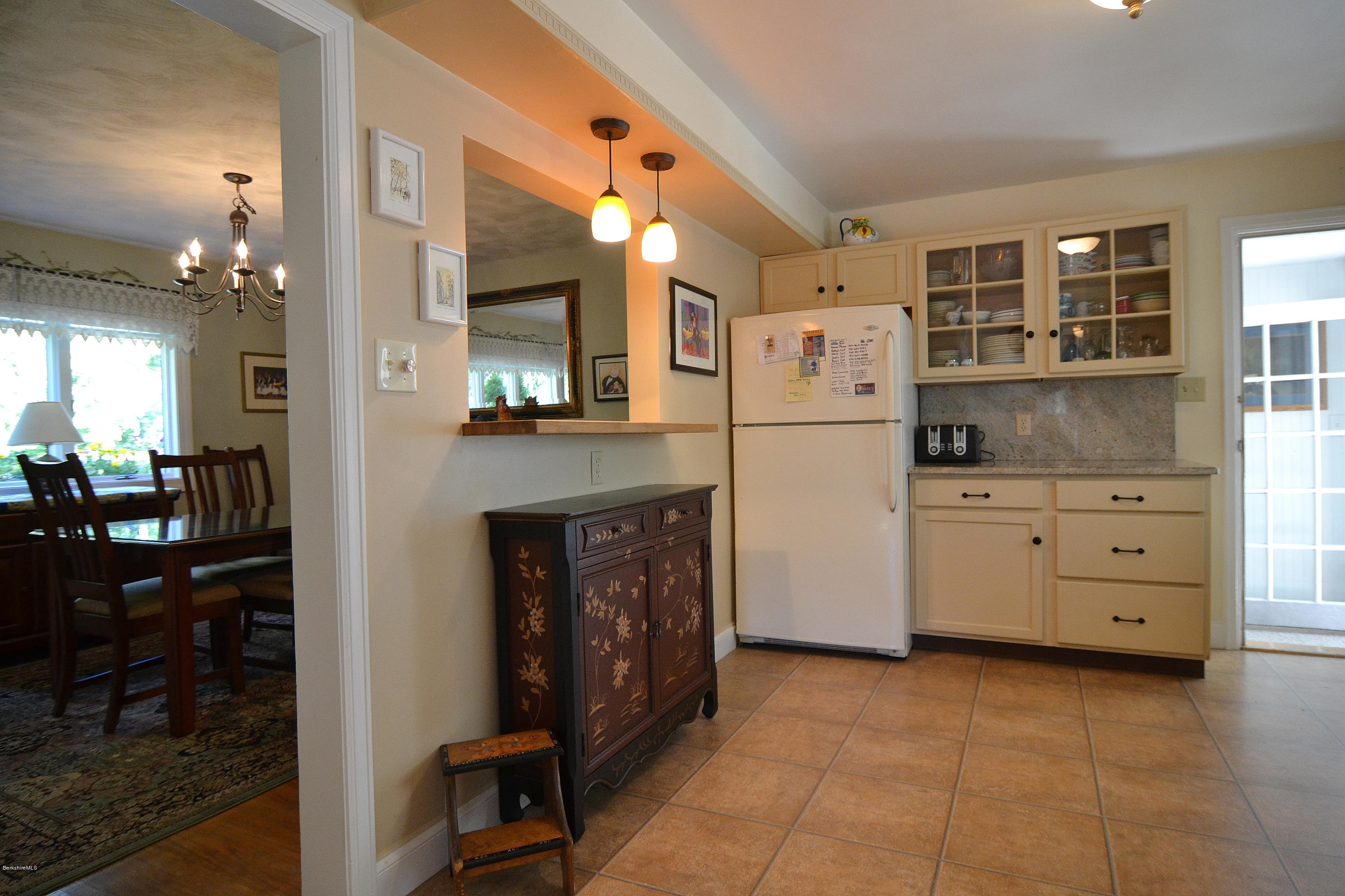 36 Valentine Road Pittsfield, MA 01201 - Photo 17 of 30 Kitchen