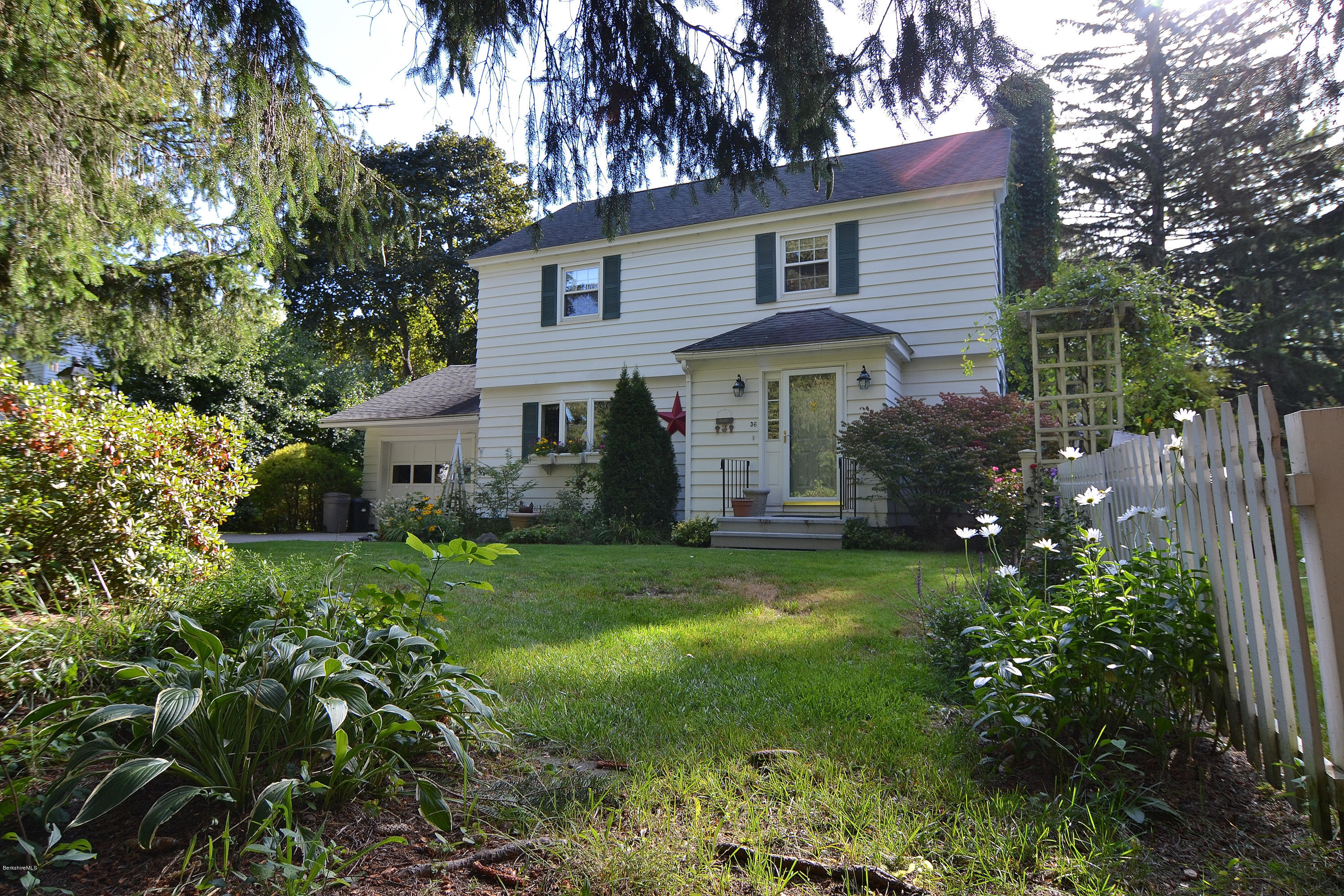 36 Valentine Road Pittsfield, MA 01201 - Photo 2 of 30 front of home