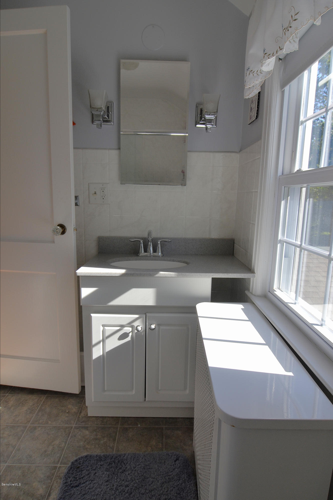 36 Valentine Road Pittsfield, MA 01201 - Photo 24 of 30 bath
