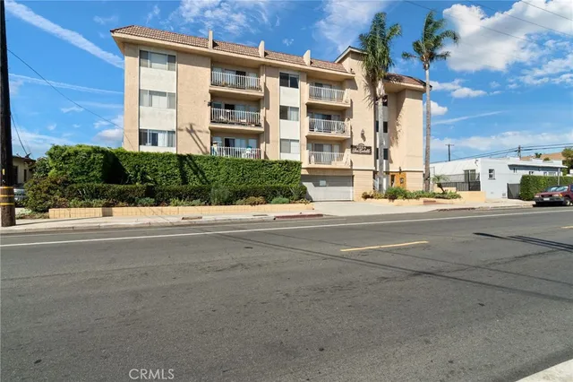a view of street with view of building
