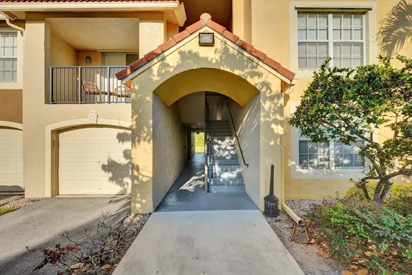 $299,000 | 15075 Michelangelo Boulevard, Unit 103, Delray Beach, FL 33446