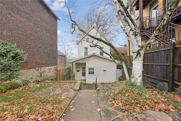 $67,000 | 122 North Holland Avenue, Braddock, PA 15104