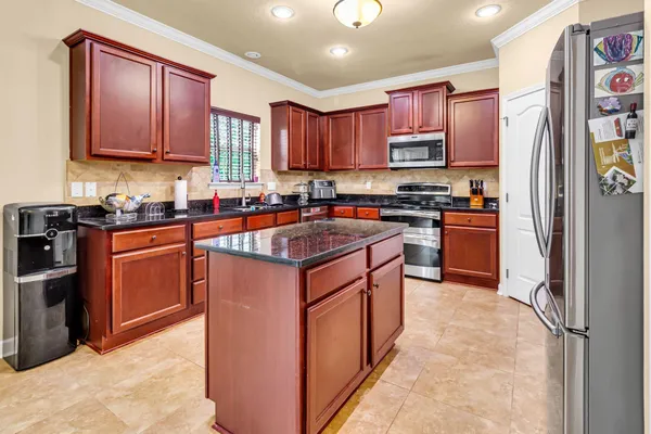 $2,695 | 4558 Hermosa Road, Crestview, FL 32539