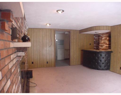 5735 Meridian Road Gibsonia, PA 15044 - Photo 11 of 18 Den/Family/Great Room.