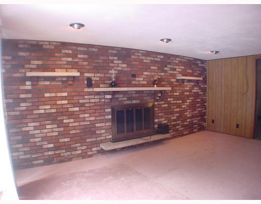 5735 Meridian Road Gibsonia, PA 15044 - Photo 12 of 18 Den/Family/Great Room.
