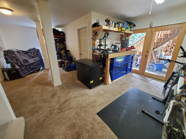 a view of a storage & utility room