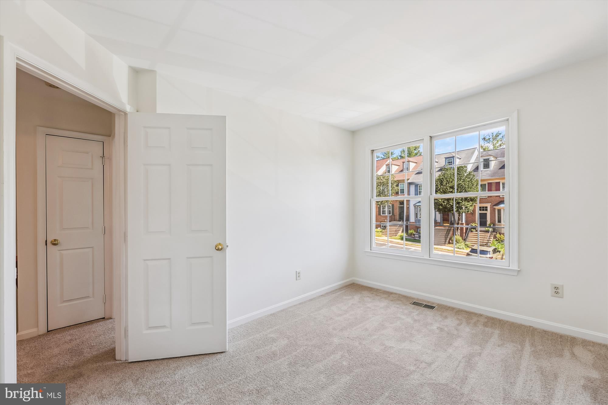 8840 Eagle Rock Lane Springfield, VA 22153 - Photo 35 of 52 an empty room with a window