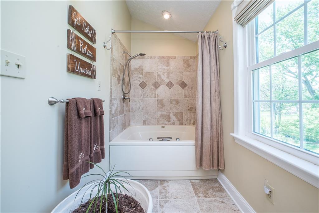 513 Soose Road Pittsburgh, PA 15209 - Photo 17 of 25 Gallery Image 17