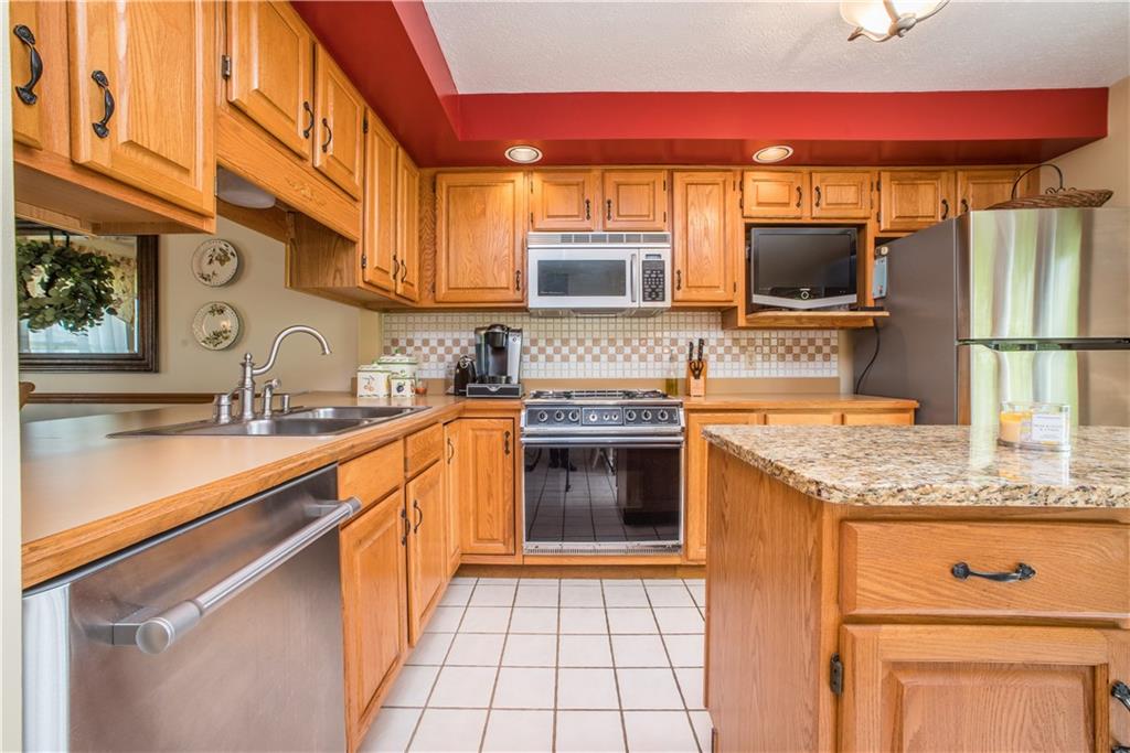 513 Soose Road Pittsburgh, PA 15209 - Photo 8 of 25 Gallery Image 8