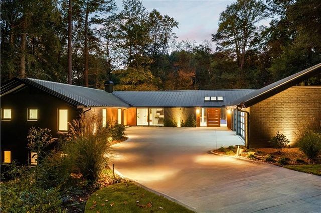 $2,850,000 | 585 Amberidge Trail Northwest, Atlanta, GA 30328