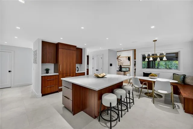 $2,850,000 | 585 Amberidge Trail Northwest, Atlanta, GA 30328