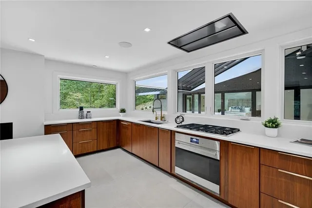 $2,850,000 | 585 Amberidge Trail Northwest, Atlanta, GA 30328