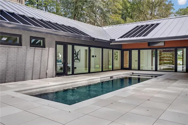 $2,850,000 | 585 Amberidge Trail Northwest, Atlanta, GA 30328