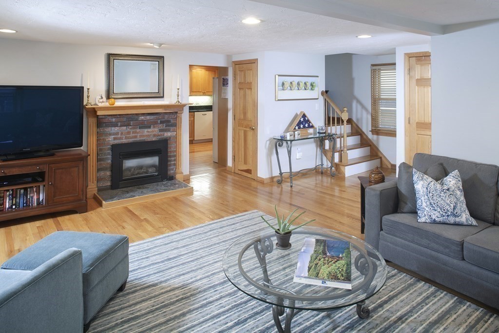 12 Atherton Road Hull, MA 02045 - Photo 4 of 17 Gallery Image 4