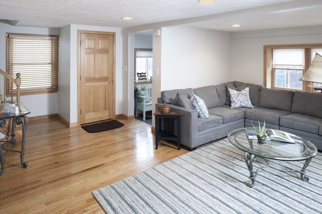 12 Atherton Road Hull, MA 02045 - Photo 5 of 17 Gallery Image 5